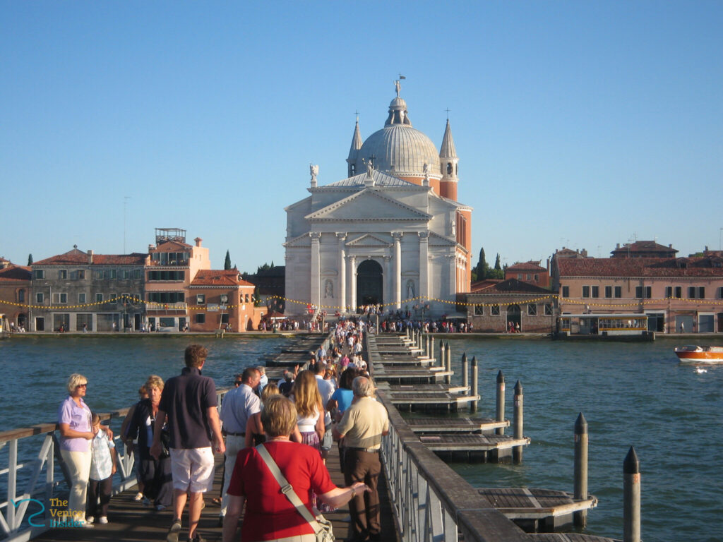 venice pontoon bridge